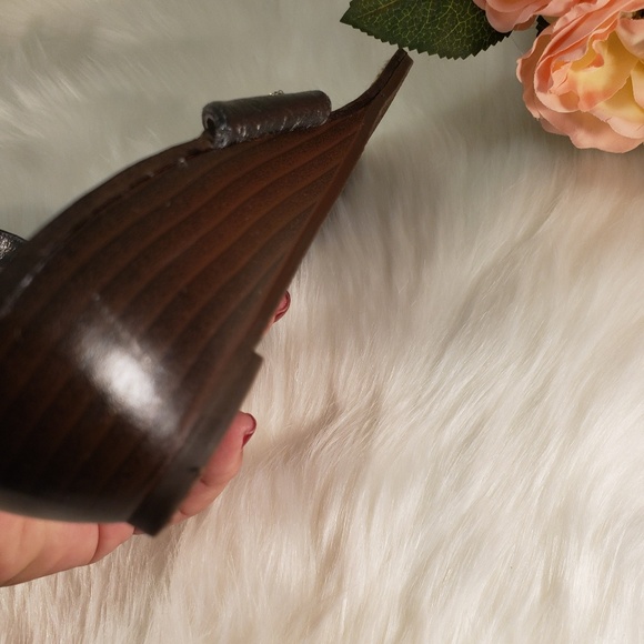 GROOVE PEWTER GRAY EMBELLISHED SANDALS SIZE 7 - Picture 7 of 7